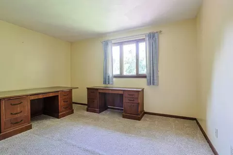Bedroom - 2727 Wellsford Ln, Springfield, OH 45503 photo 8 of 9