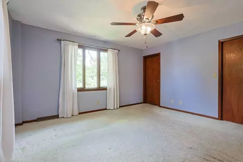 Bedroom - 2727 Wellsford Ln, Springfield, OH 45503 photo 2 of 9