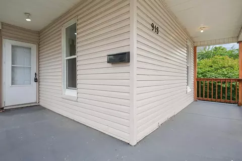 Exterior - 918 Elder St, Springfield, OH 45505 photo 5 of 6