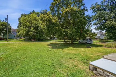 Exterior - 967 James St, Springfield, OH 45503 photo 7 of 7