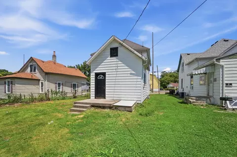 Exterior - 967 James St, Springfield, OH 45503 photo 3 of 7