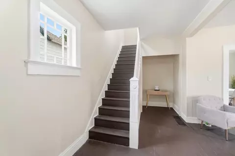 Entry Way - 967 James St, Springfield, OH 45503 photo 8 of 9