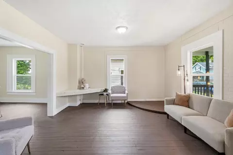 Living - 967 James St, Springfield, OH 45503 photo 1 of 6