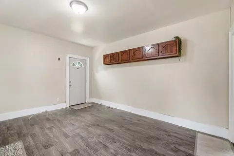Living - 967 James St, Springfield, OH 45503 photo 6 of 6