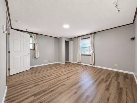 Living - 106 Snyder St, Springfield, OH 45504 photo 1 of 3