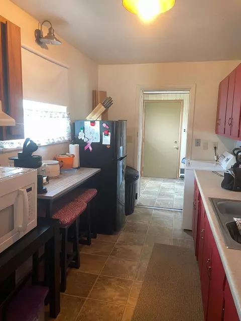 Kitchen - 742 Montgomery Ave, Springfield, OH 45506 photo 1 of 2