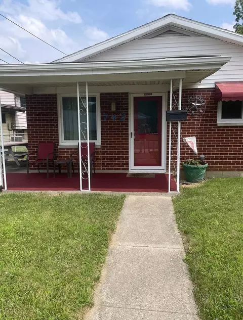 Exterior - 742 Montgomery Ave, Springfield, OH 45506 photo 1 of 3