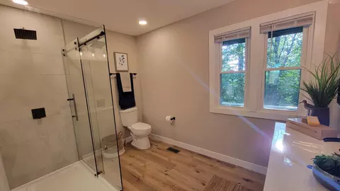 Bath - 9870 Springhill Degraff Rd, De Graff, OH 43318 photo 3 of 7