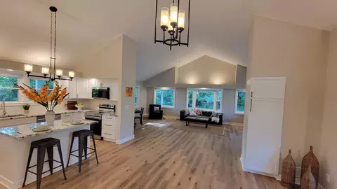 Entry Way - 9870 Springhill Degraff Rd, De Graff, OH 43318 photo 3 of 5