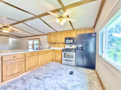 Kitchen - 11274 Oneida Path, Lakeview, OH 43331 photo 2 of 5