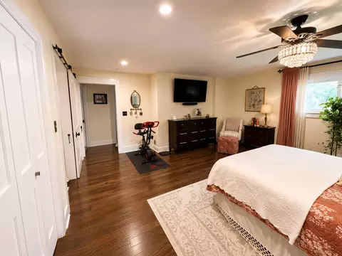 Bedroom - 601 Westchester Park Dr, Springfield, OH 45504 photo 5 of 8