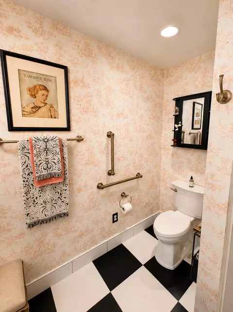 Bath - 601 Westchester Park Dr, Springfield, OH 45504 photo 9 of 13