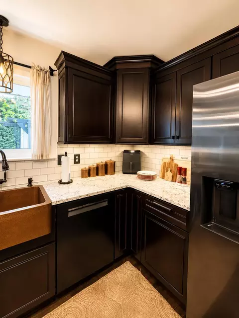 Kitchen - 601 Westchester Park Dr, Springfield, OH 45504 photo 10 of 15