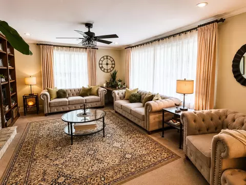 Living - 601 Westchester Park Dr, Springfield, OH 45504 photo 7 of 9