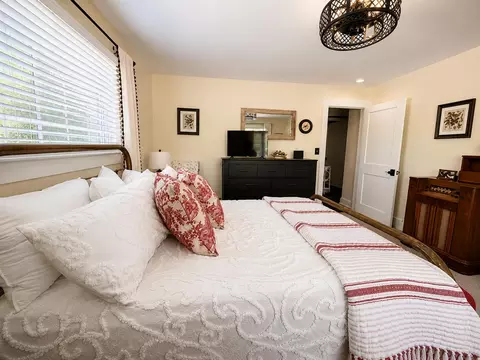 Bedroom - 601 Westchester Park Dr, Springfield, OH 45504 photo 2 of 8
