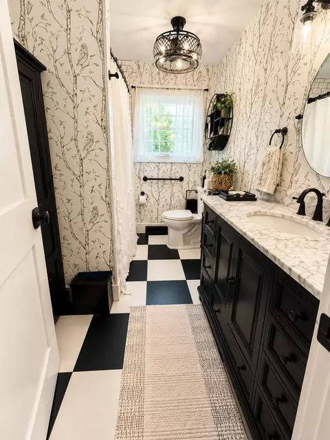 Bath - 601 Westchester Park Dr, Springfield, OH 45504 photo 1 of 13