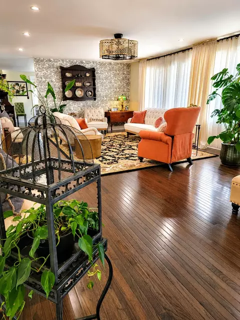 Living - 601 Westchester Park Dr, Springfield, OH 45504 photo 1 of 9