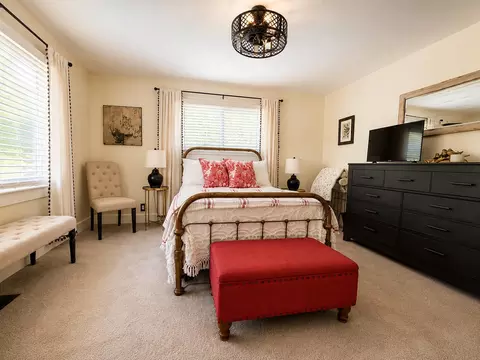 Bedroom - 601 Westchester Park Dr, Springfield, OH 45504 photo 1 of 8