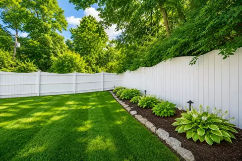 Exterior - 601 Westchester Park Dr, Springfield, OH 45504 photo 17 of 20