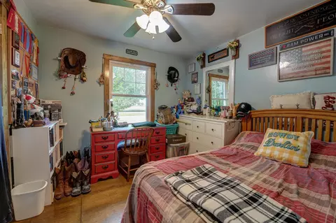 Bedroom - 7446 Dull Rd, Arcanum, OH 45304 photo 3 of 4