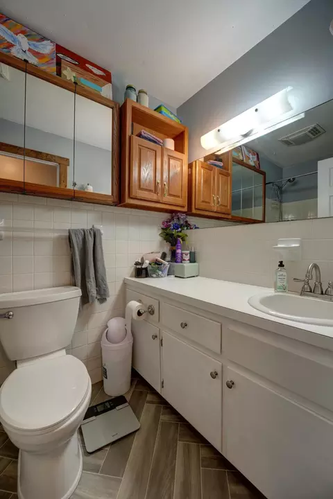 Bath - 7446 Dull Rd, Arcanum, OH 45304 photo 3 of 4