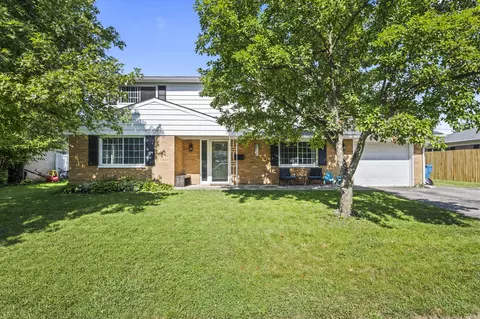 4900 Pennswood Dr, Dayton, OH 45424