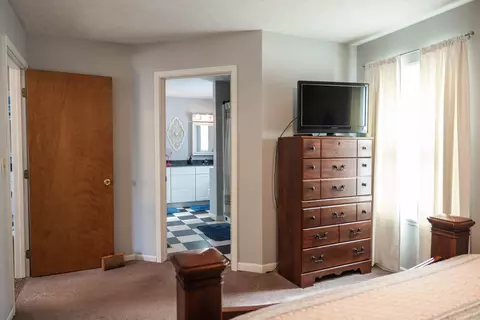 Bedroom - 2748 Conestoga St, Springfield, OH 45503 photo 8 of 8
