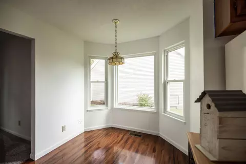 Living - 2748 Conestoga St, Springfield, OH 45503 photo 2 of 2