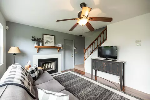 Living - 2748 Conestoga St, Springfield, OH 45503 photo 1 of 2