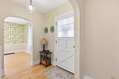 Entry Way - 314 S Broadmoor Blvd, Springfield, OH 45504 photo 1 of 7