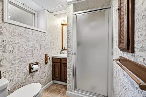 Bath - 314 S Broadmoor Blvd, Springfield, OH 45504 photo 3 of 4