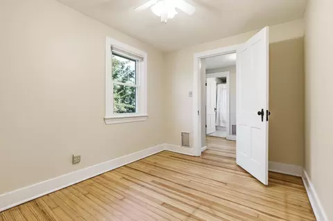 Bedroom - 314 S Broadmoor Blvd, Springfield, OH 45504 photo 4 of 6