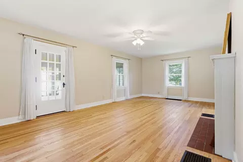 Living - 314 S Broadmoor Blvd, Springfield, OH 45504 photo 1 of 5