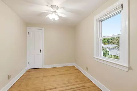 Bedroom - 314 S Broadmoor Blvd, Springfield, OH 45504 photo 3 of 6