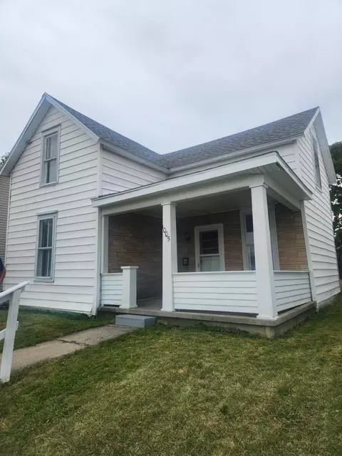 1005 Hendricks St, Saint Marys, OH 45885
