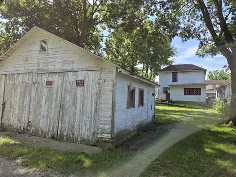 Exterior - 1908 W Washington St, Springfield, OH 45506 photo 2 of 3