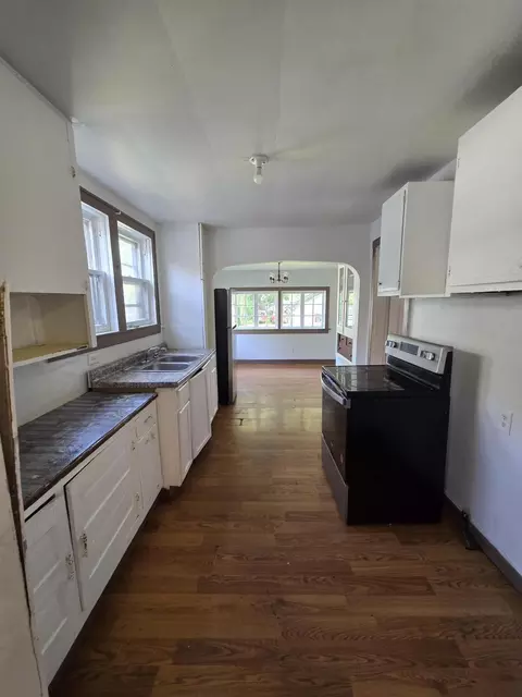 Kitchen - 1908 W Washington St, Springfield, OH 45506 photo 1 of 4