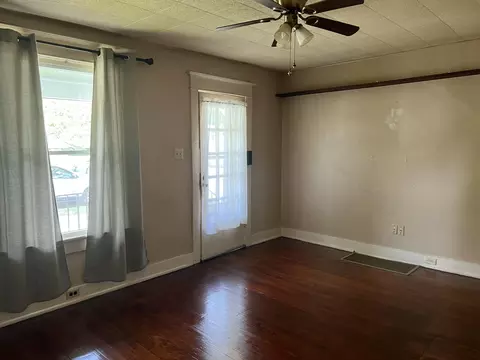 Living - 1243 W Mulberry St, Springfield, OH 45506 photo 1 of 7