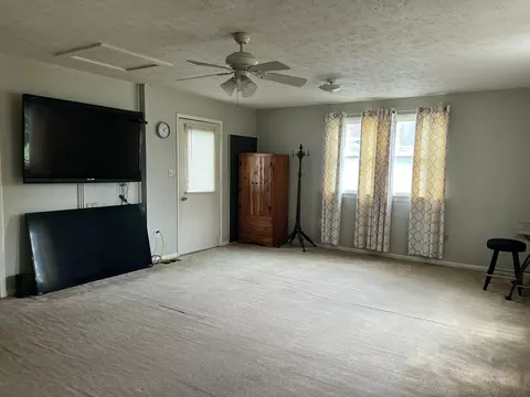Living - 1243 W Mulberry St, Springfield, OH 45506 photo 7 of 7