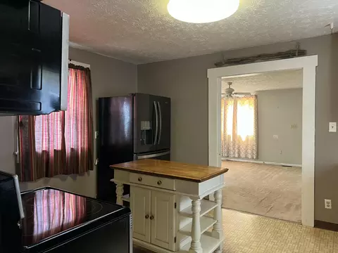 Kitchen - 1243 W Mulberry St, Springfield, OH 45506 photo 2 of 3