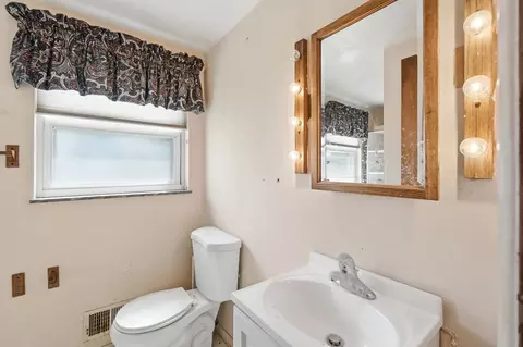 Bath - 1770 Saint Paris Pike, Springfield, OH 45504 photo 5 of 8