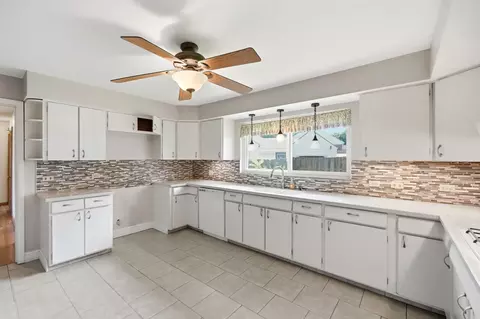 Kitchen - 1770 Saint Paris Pike, Springfield, OH 45504 photo 3 of 5