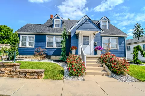 717 W Main St, Tipp City, OH 45371