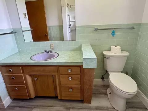 Bath - 3966 Mud Pike Rd, Celina, OH 45822 photo 3 of 5