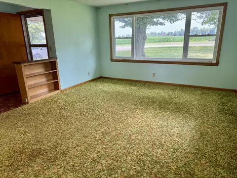 Living - 3966 Mud Pike Rd, Celina, OH 45822 photo 4 of 6