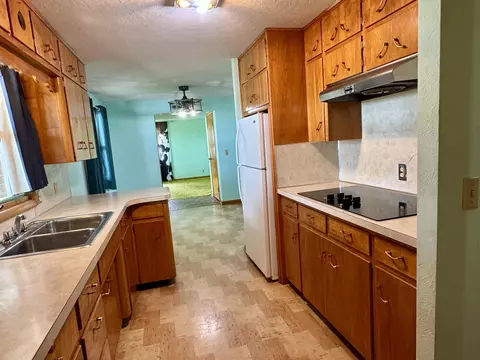 Kitchen - 3966 Mud Pike Rd, Celina, OH 45822 photo 5 of 5
