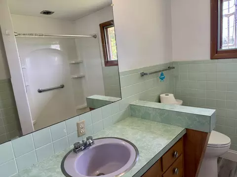 Bath - 3966 Mud Pike Rd, Celina, OH 45822 photo 1 of 5