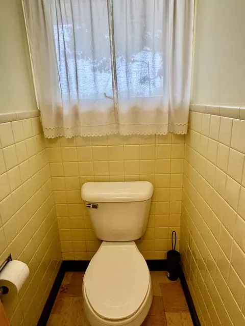 Bath - 3966 Mud Pike Rd, Celina, OH 45822 photo 5 of 5
