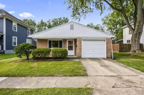 215 E James St, Bradford, OH 45308