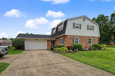5295 David Dr, Tipp City, OH 45371
